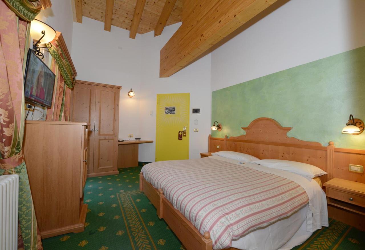 Hotel Sole Passo del Tonale Esterno foto